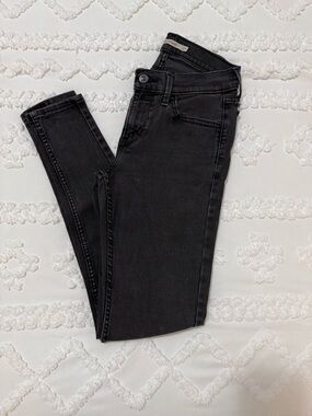 Levi’s Black Skinny High-Rise Jeans